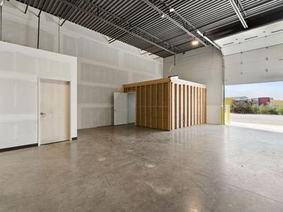 Warehouse in Springville with Office