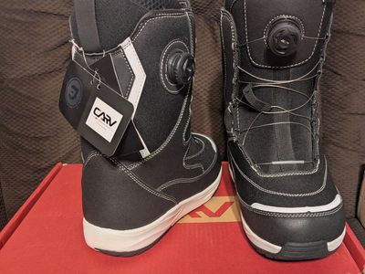 New - CARV - Snowboard Boots
