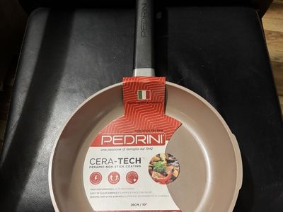 New non stick fray pan Pedrini 26 Cm/ 10”