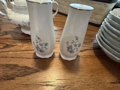Vintage Johann Haviland Barvaria, Blue Garland.