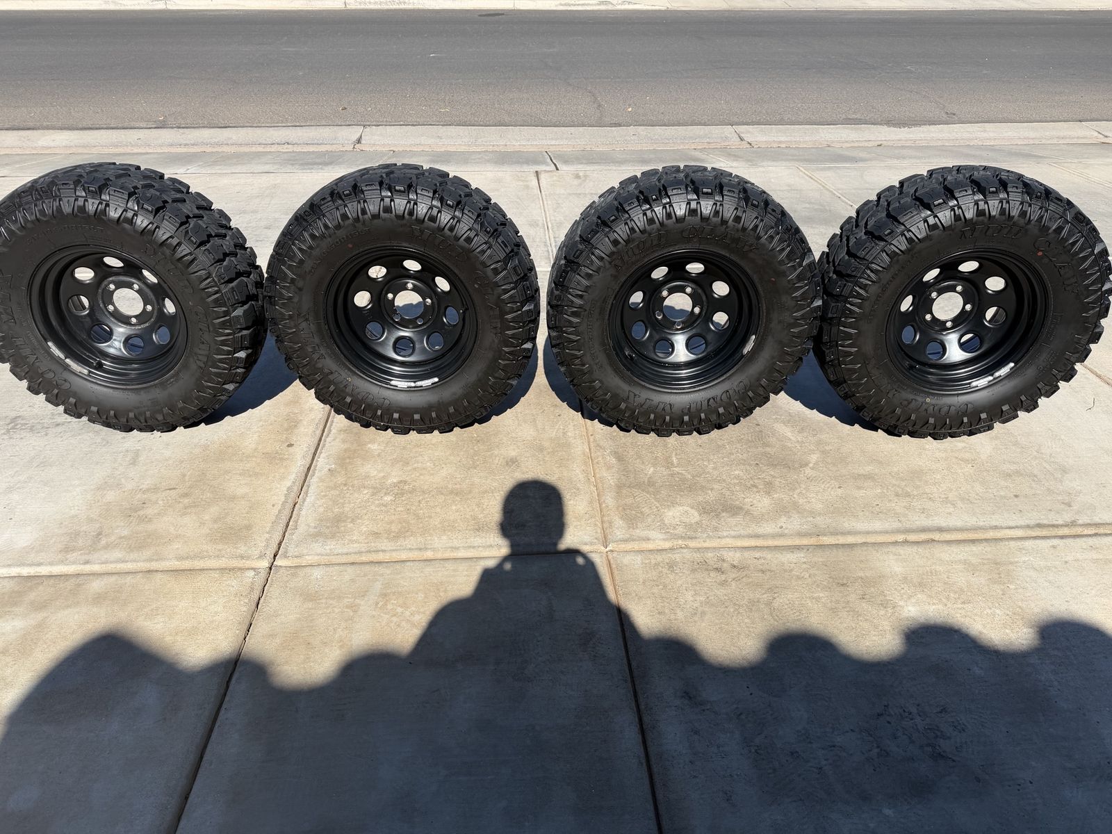 31x10.5R15 Mud Claw with 5x4.5 Rims