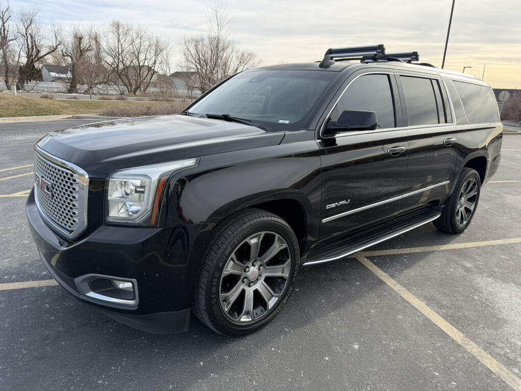 2017 GMC YUKON Denali