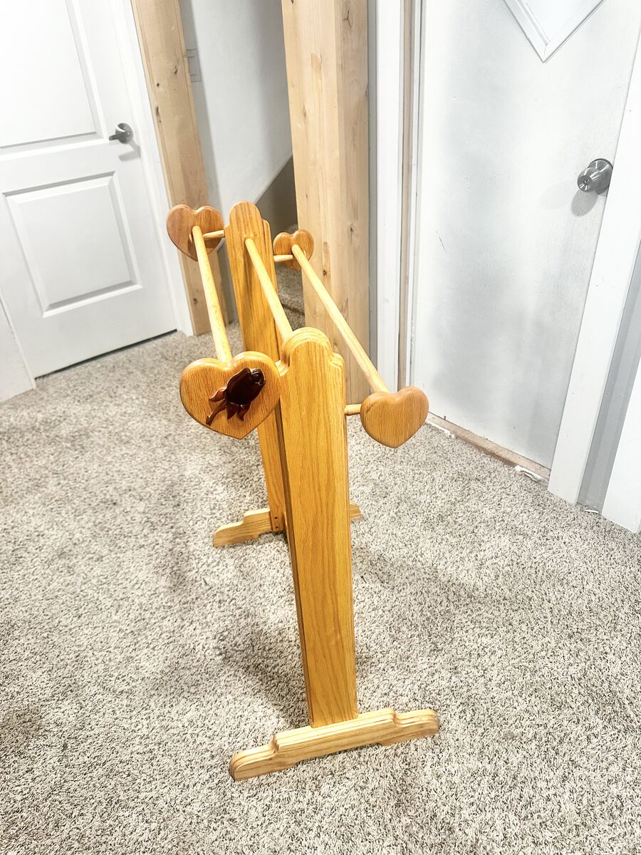 Vintage Blanket/Quilt Holder