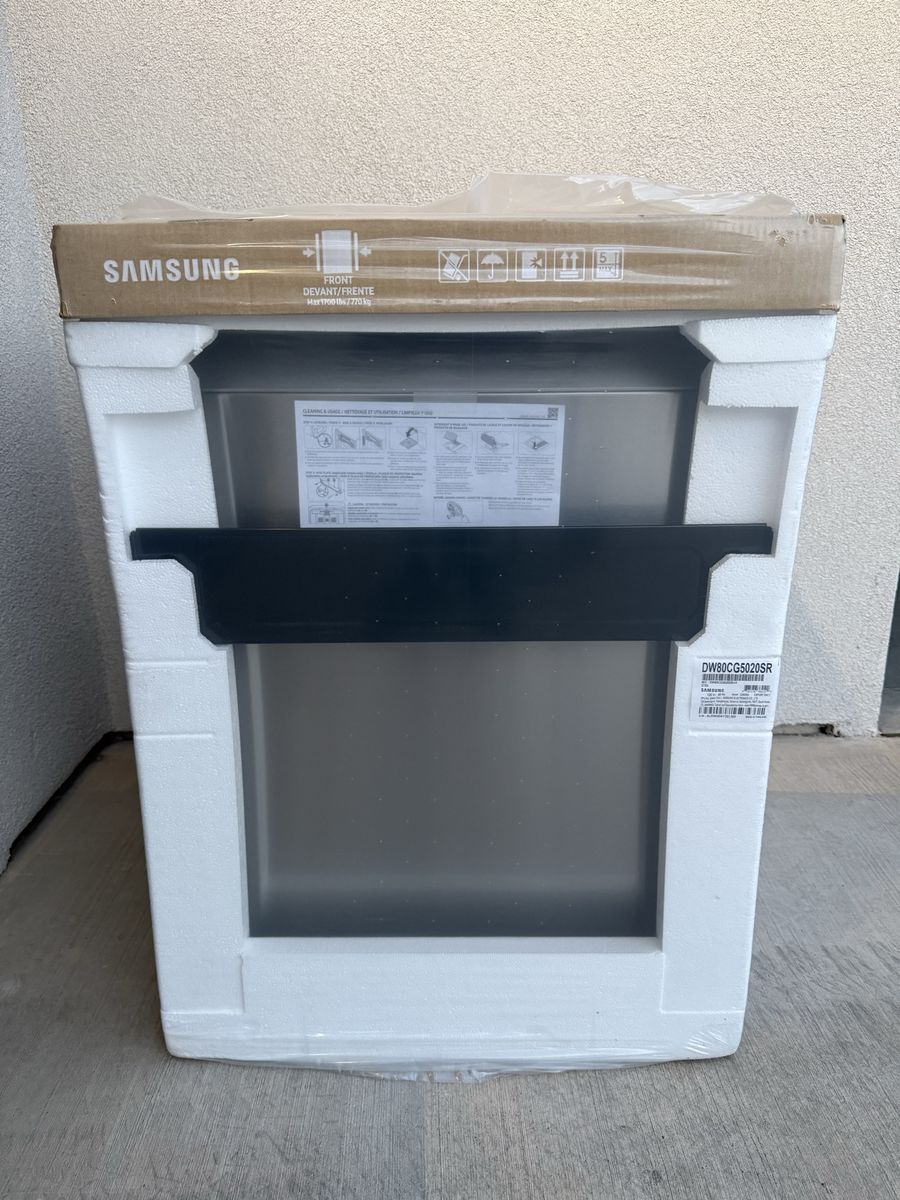Samsung 24" Smart Built-In Dishwasher Stainless Steel New