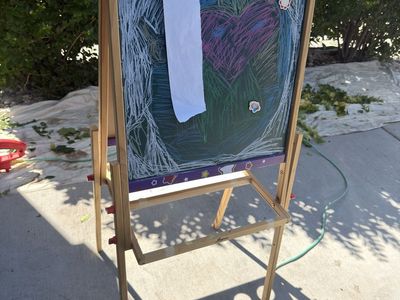 Art easel : FREE!