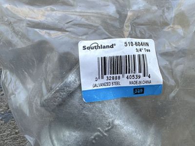 Galvanized pipe fittings