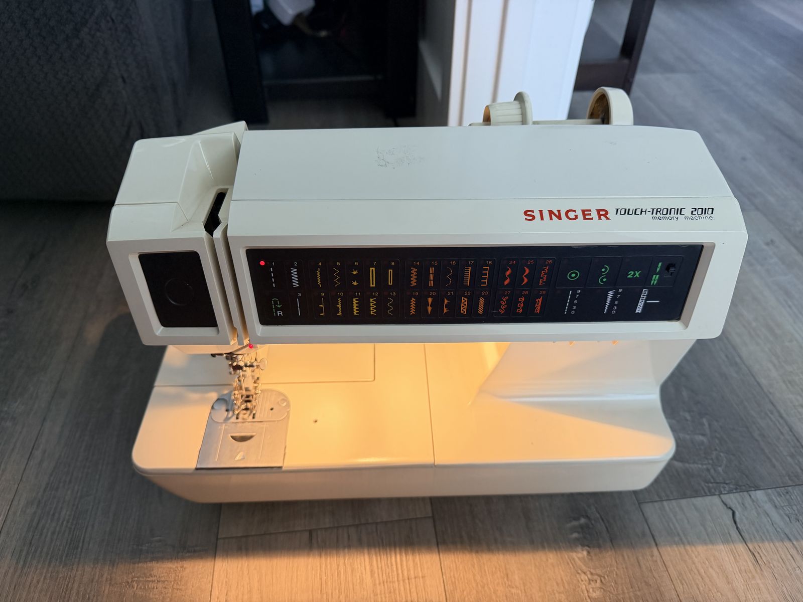 Singer Tough Tronic 2010