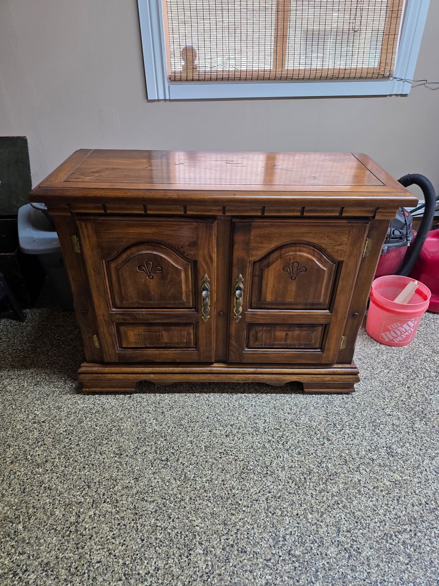 Solid wood hutch
