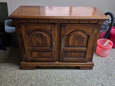 Solid wood hutch