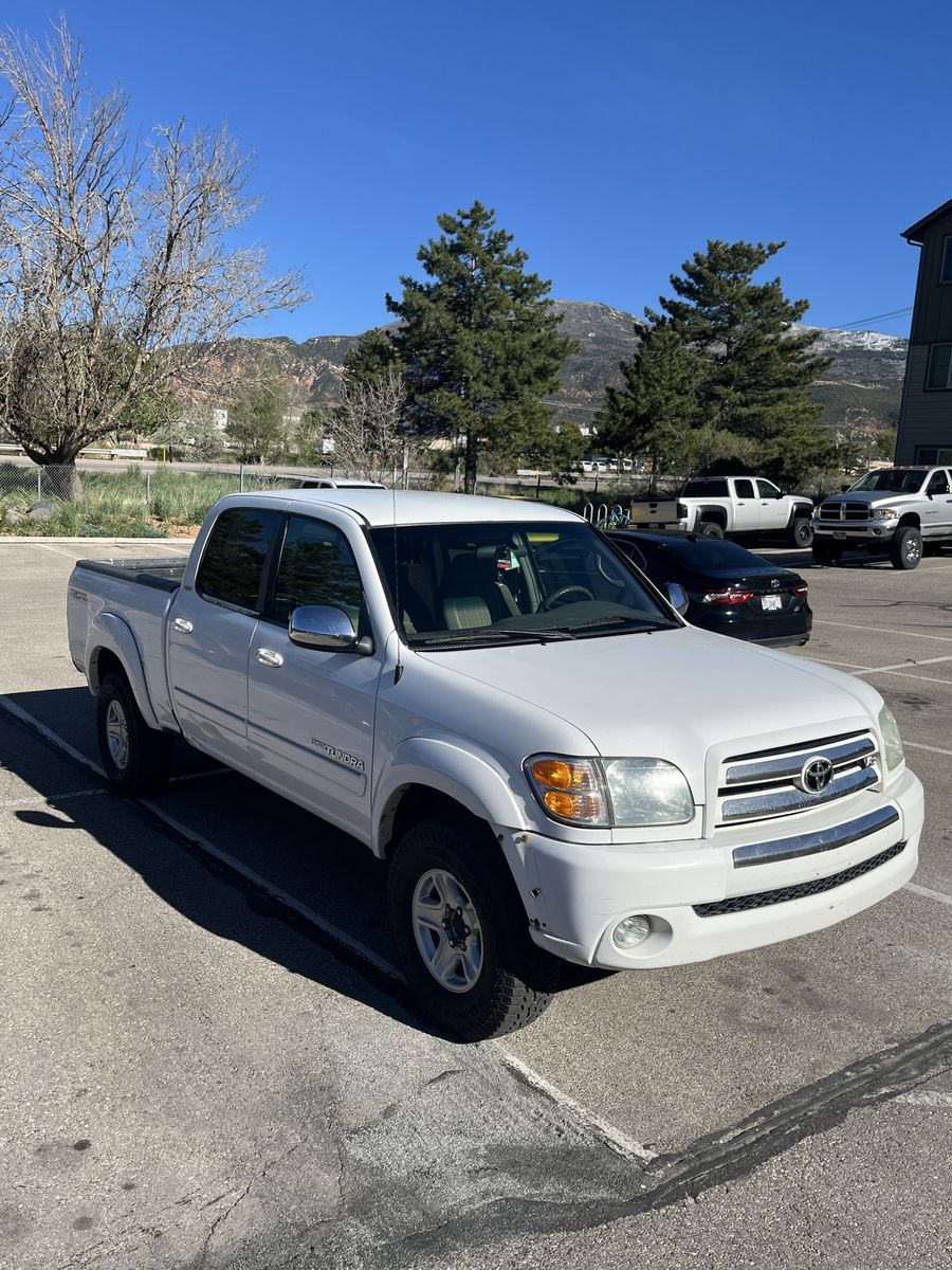 2004 TOYOTA TUNDRA SR5 V8
