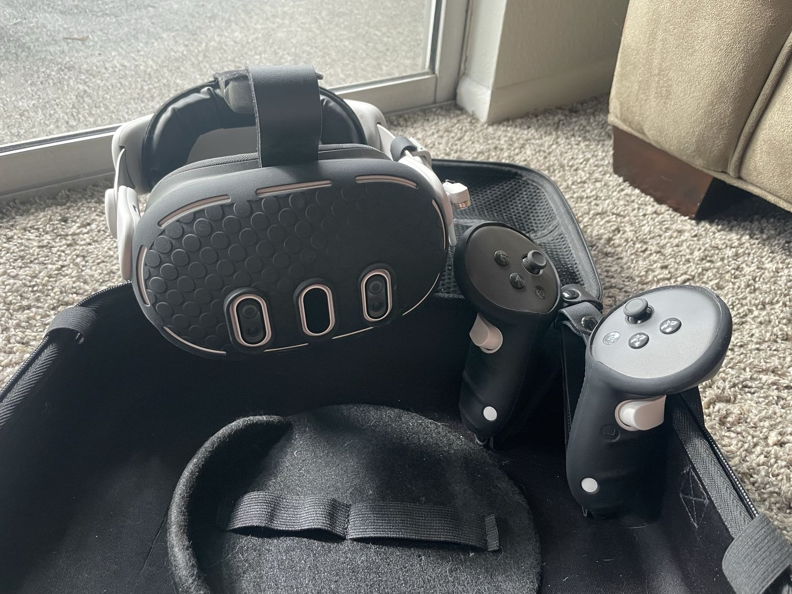 Quest 3 + Battery Strap and Goodies