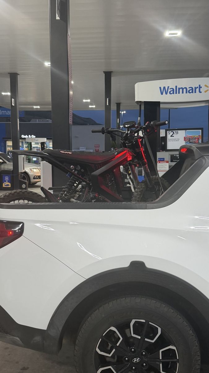 Rawrr mantis X Electric Dirt Bike - Black, Excellent Condition