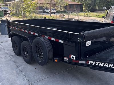 Pj Dump trailer 7x14 15.5k spreader gate hydro jack fast.