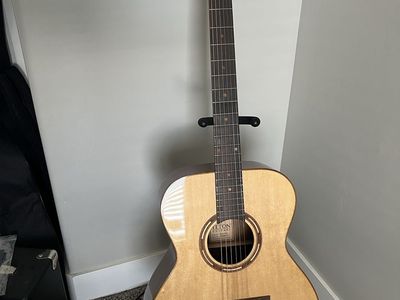 Teton STG110NT Acoustic Guitar With Stand and Pickup