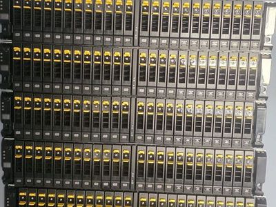 HP 3PAR STORESERV 8000 no drives inclueded