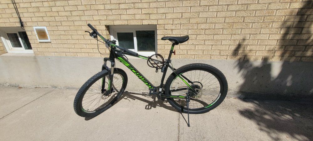 Schwinn boundary 29 7-speed bike