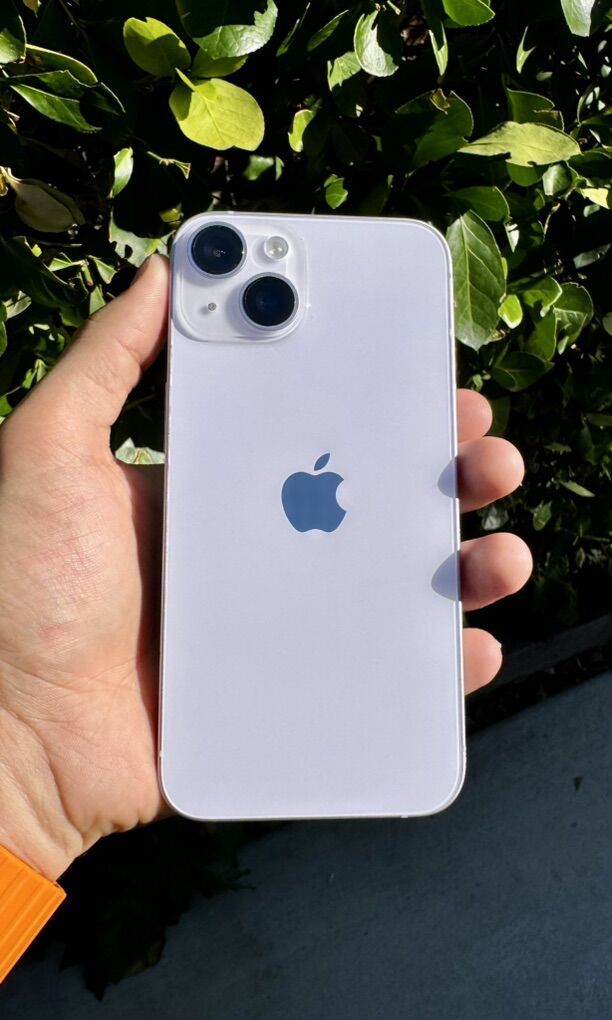 Apple iPhone 14, 128 GB - Unlocked Desbloqueado