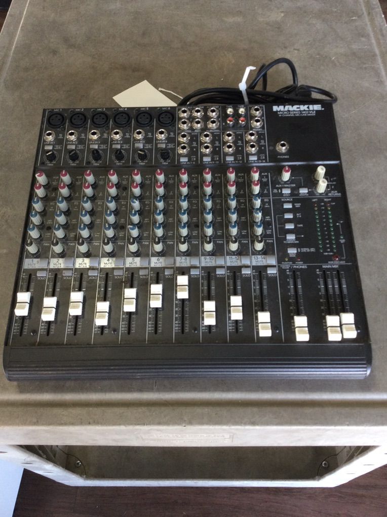 Mackie Mixer.    #E75014013