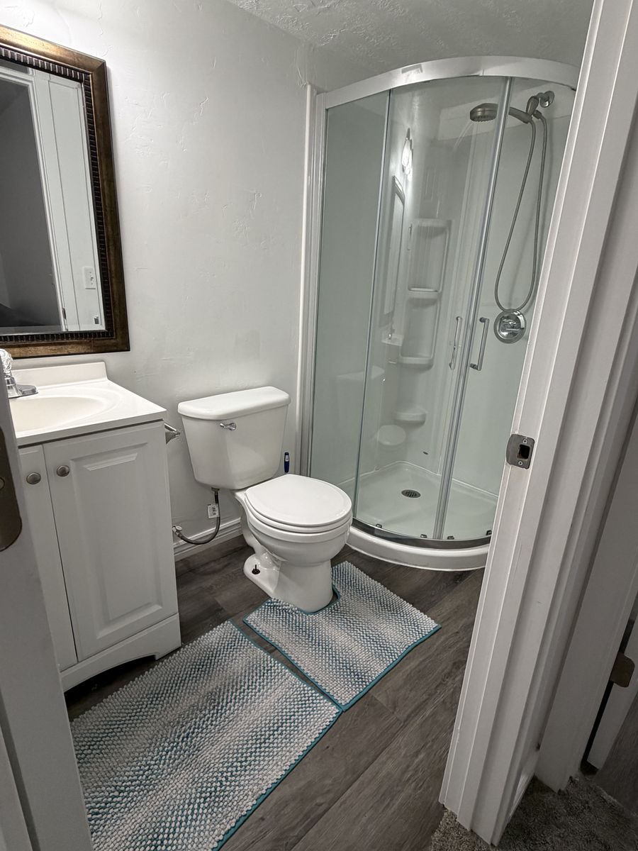 Main image 3