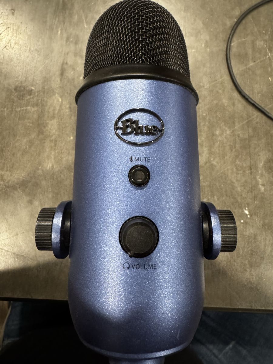Blue Yeti USB Microphone - Blue Metallic