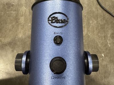Blue Yeti USB Microphone - Blue Metallic