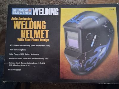 Welding helmet