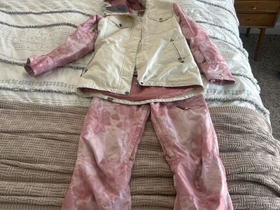 Ski/snowboard Jacket And Pants