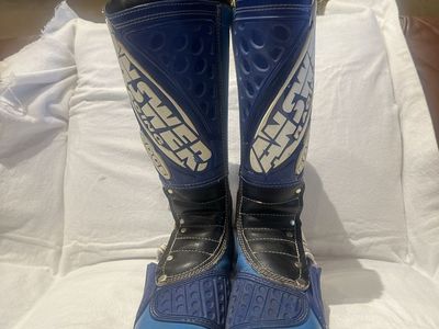 Answer Edge men’s size 13 blue motorcycle boots