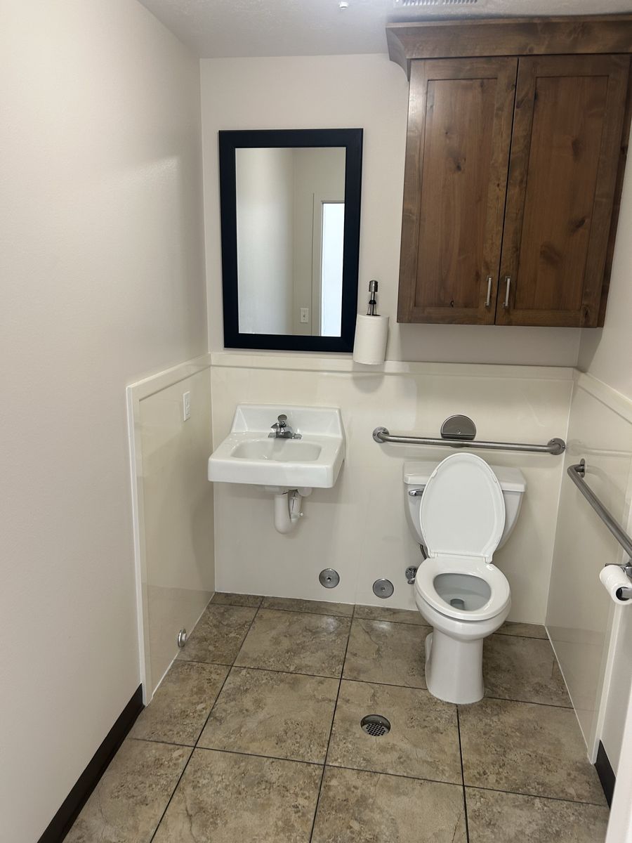 Main image 4