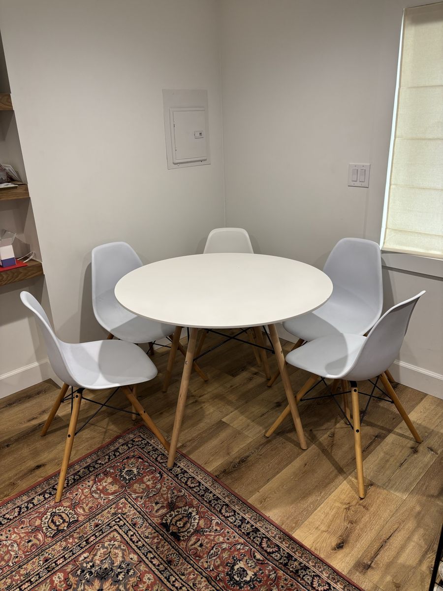 Round White Dining Table and 6 Chairs