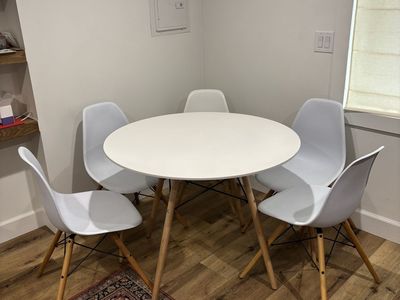 Round White Dining Table and 6 Chairs