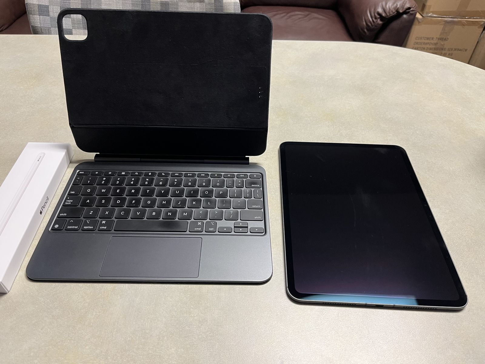 iPad Pro 11" w/ cellular. M4, 512GB