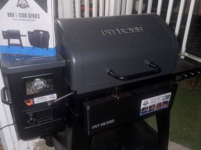 Pit Boss Pellet Grill 800/1300 Series with Heavy Duty Cover