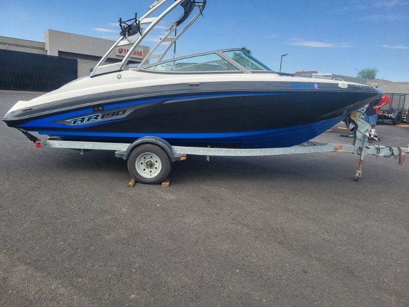 2017 Yamaha AR190