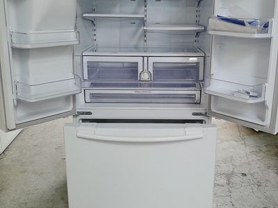 White 28 cf French Door Refrigerator~90 Day Guarantee~Water and Ice