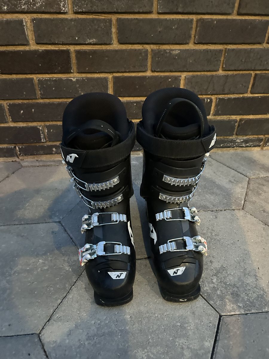 Nordica 23.5 Kids Ski Boots