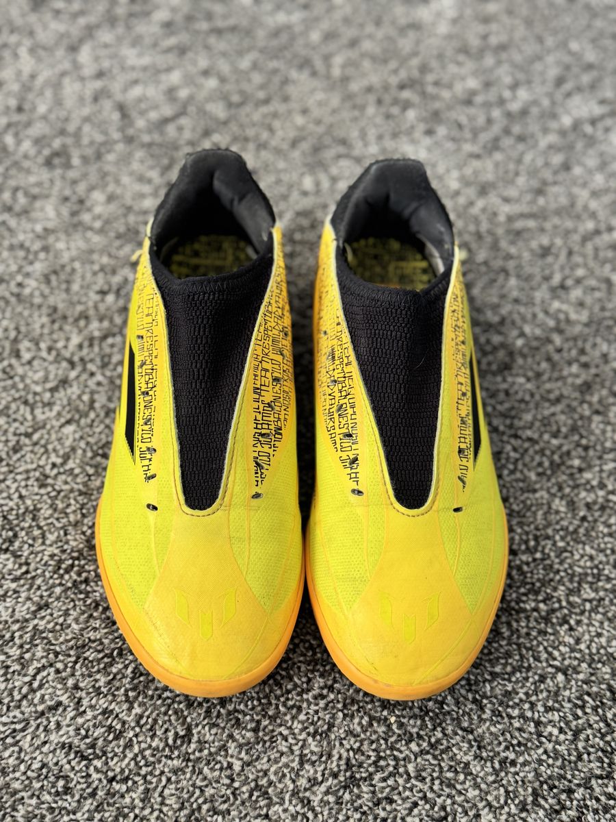 Adidas size 4 speedflow X Messi .3 futsal