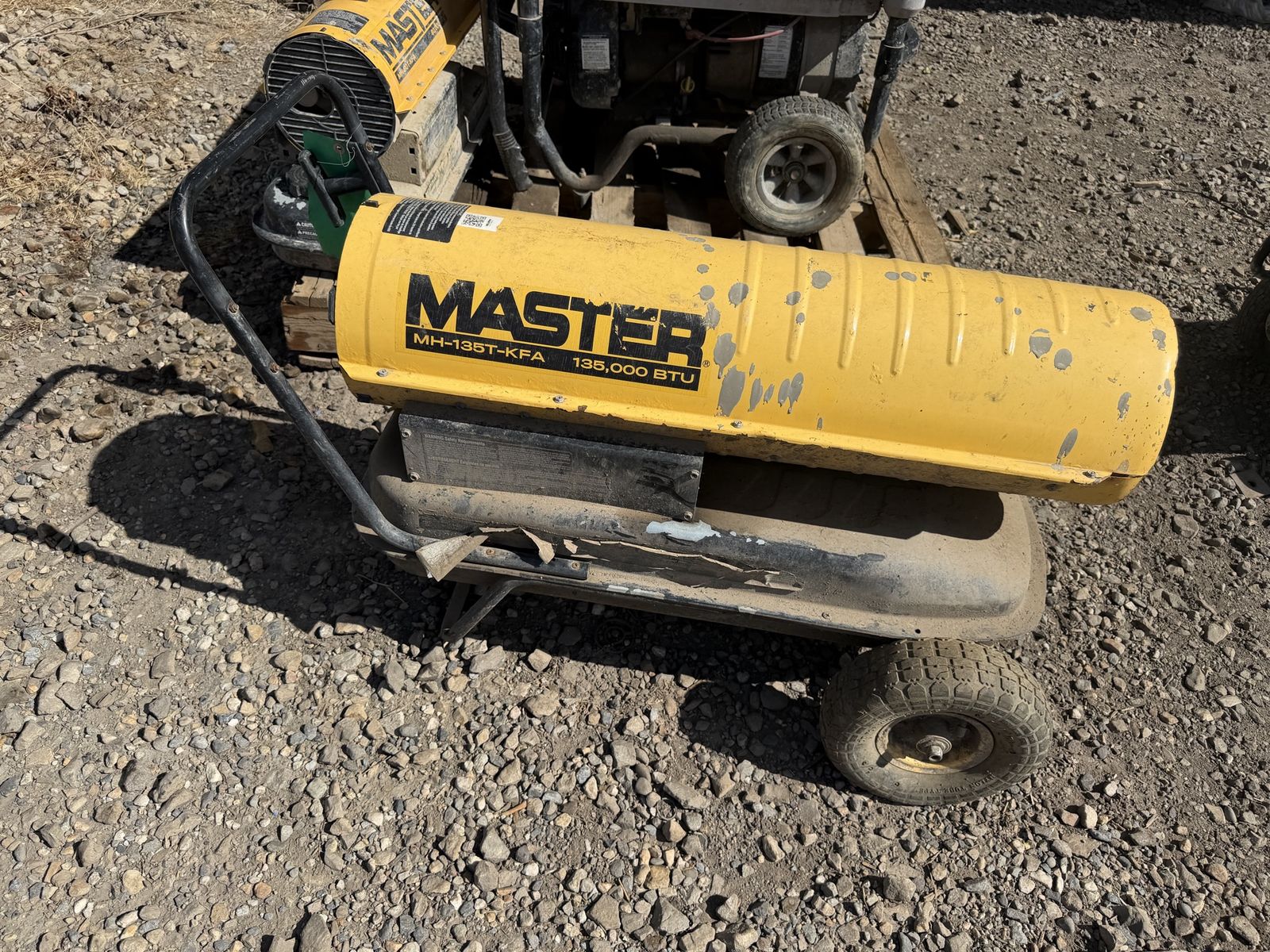 Master MH-135T-KFA 135,000 BTU Kerosene/Diesel Forced Air Heater - Used