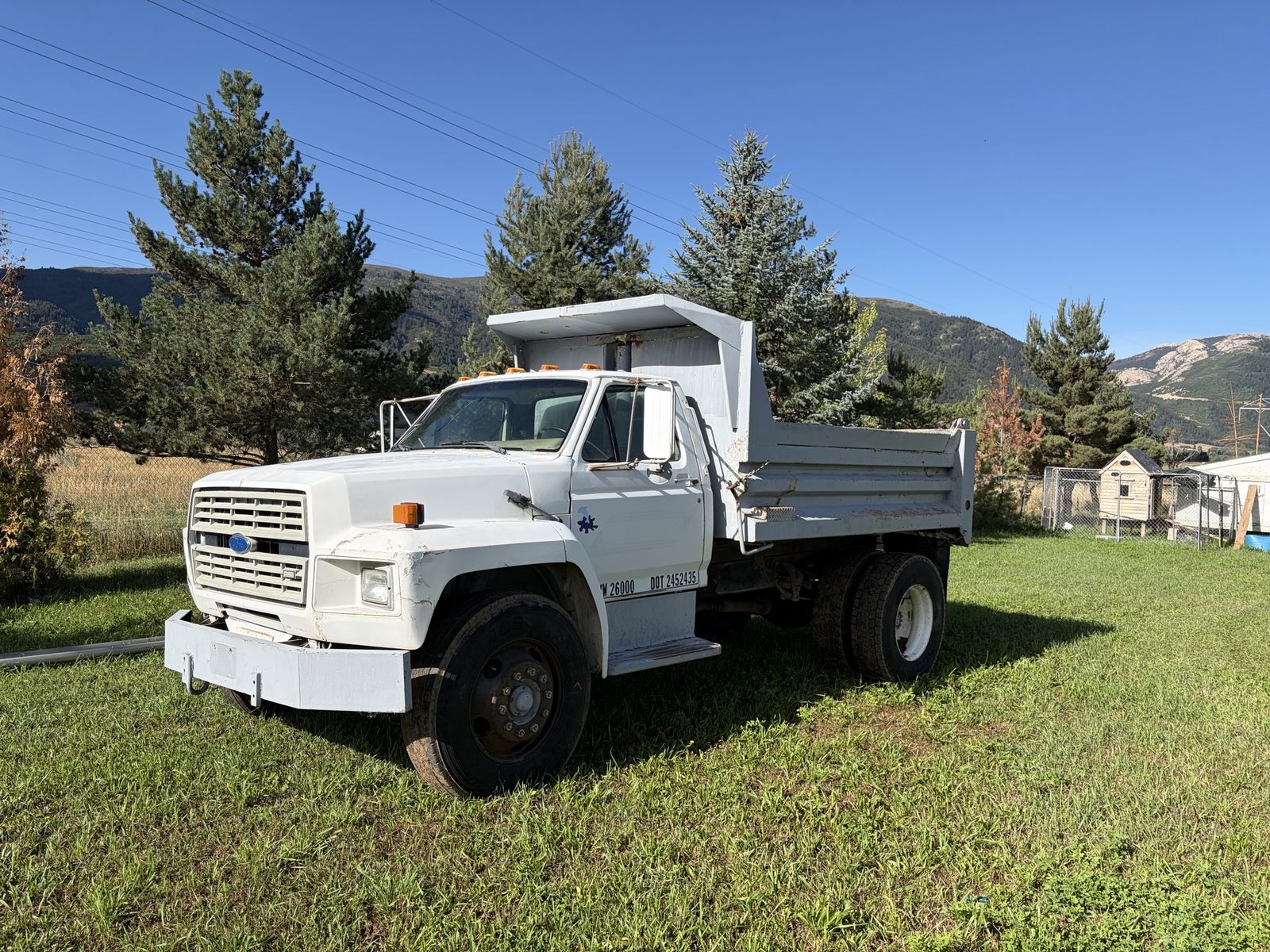 Dump truck