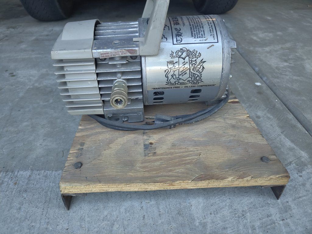 Main image 3