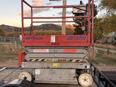 SkyJack Scissor Lift