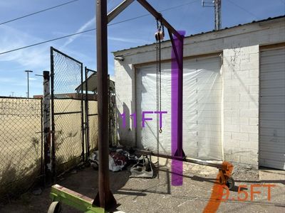 Heavy Duty Mobile Gantry Crane w/ Chain Hoist