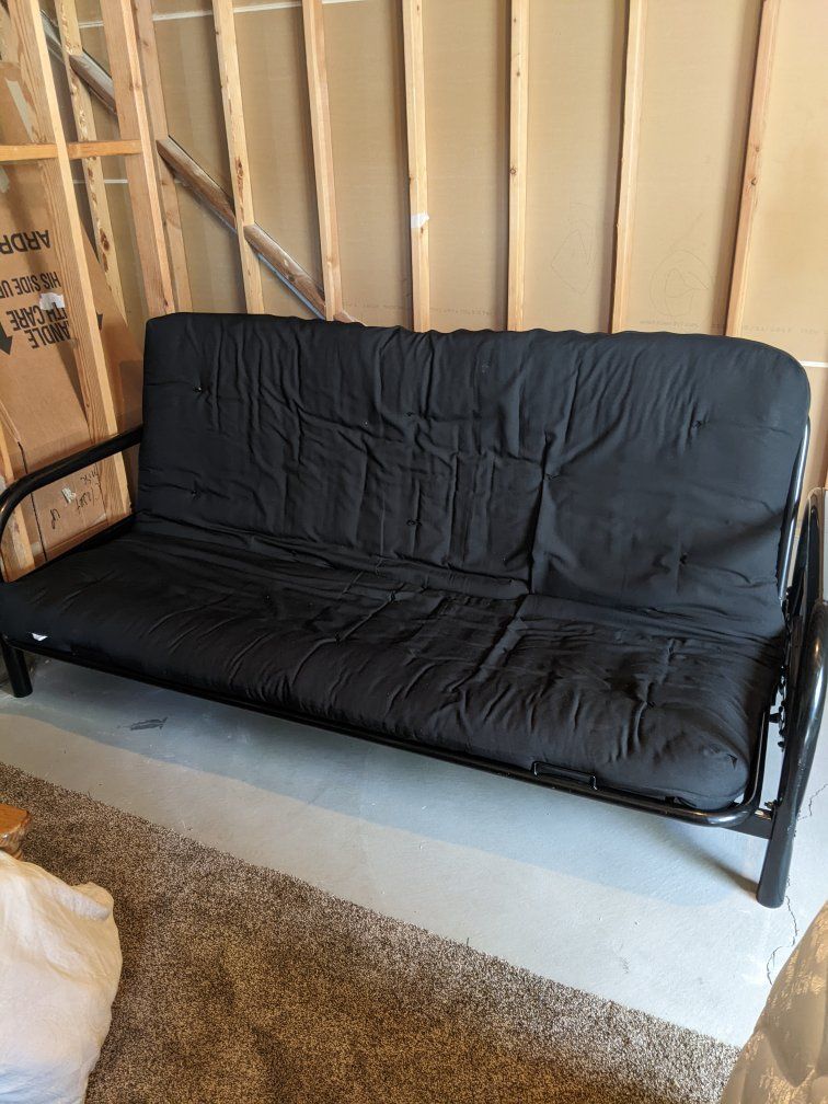 Black Futon