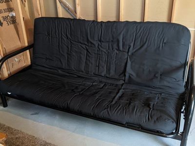 Black Futon