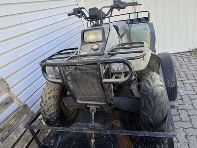 2005 Polaris Sportsman 400 all wheel drive with trailer
