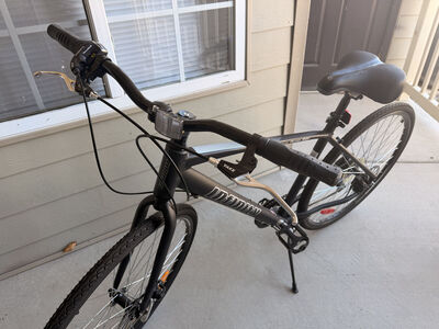 Hybrid Bicycle – Like New – $250 FIRM