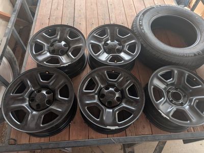 5 Jeep Wrangler wheels