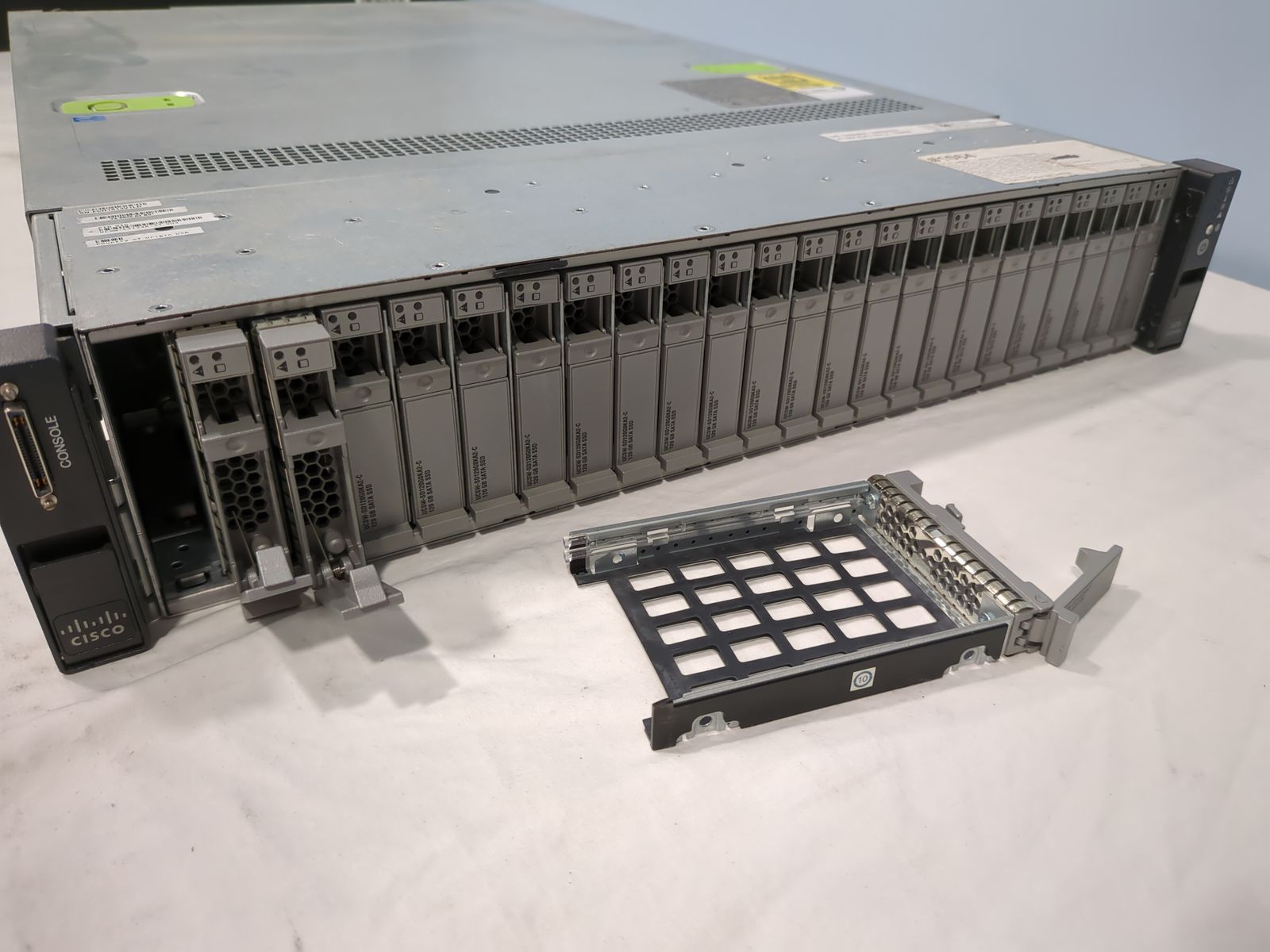 Cisco UCS C240 M3 Server 2x Xeon E5-2680v2 10-Core 2.8GHz 128GB RAM 24-bay