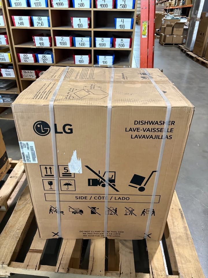 LG LDFN4542D 24" Built-in Dishwasher in Black Stainless Steel, Brand New!