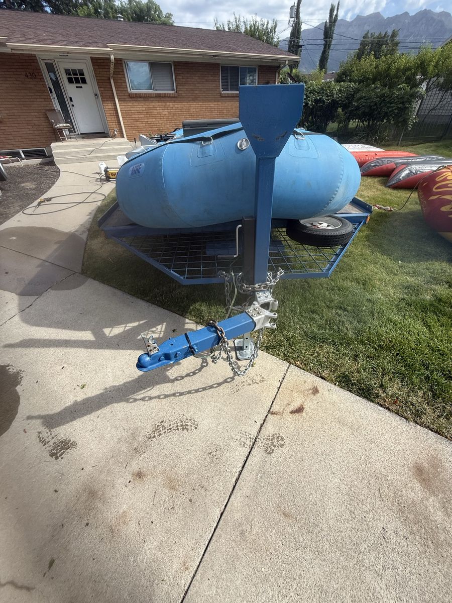 Main image 6